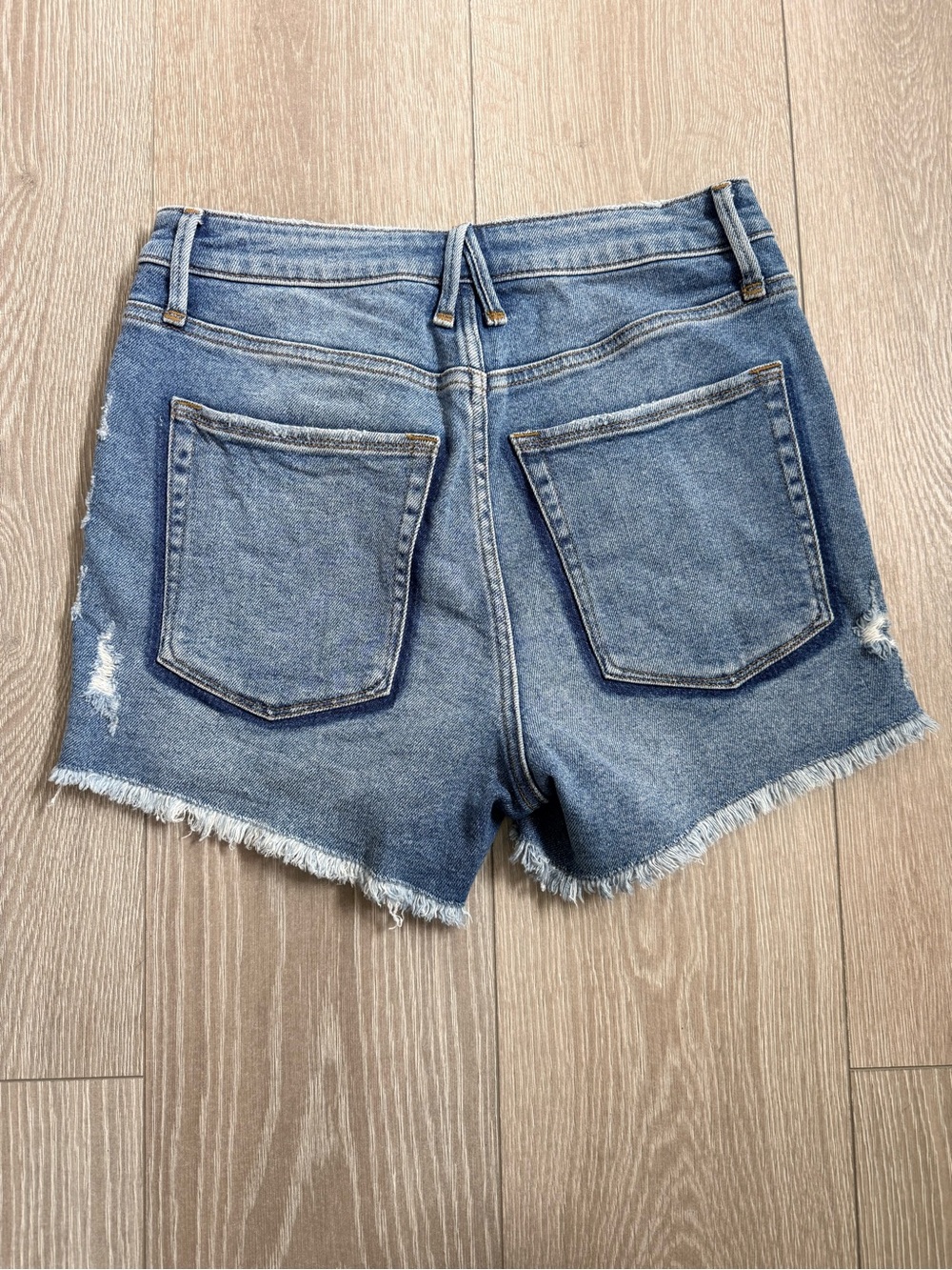 Good American Light Blue Distressed Denim Cutoff Shorts 6/28